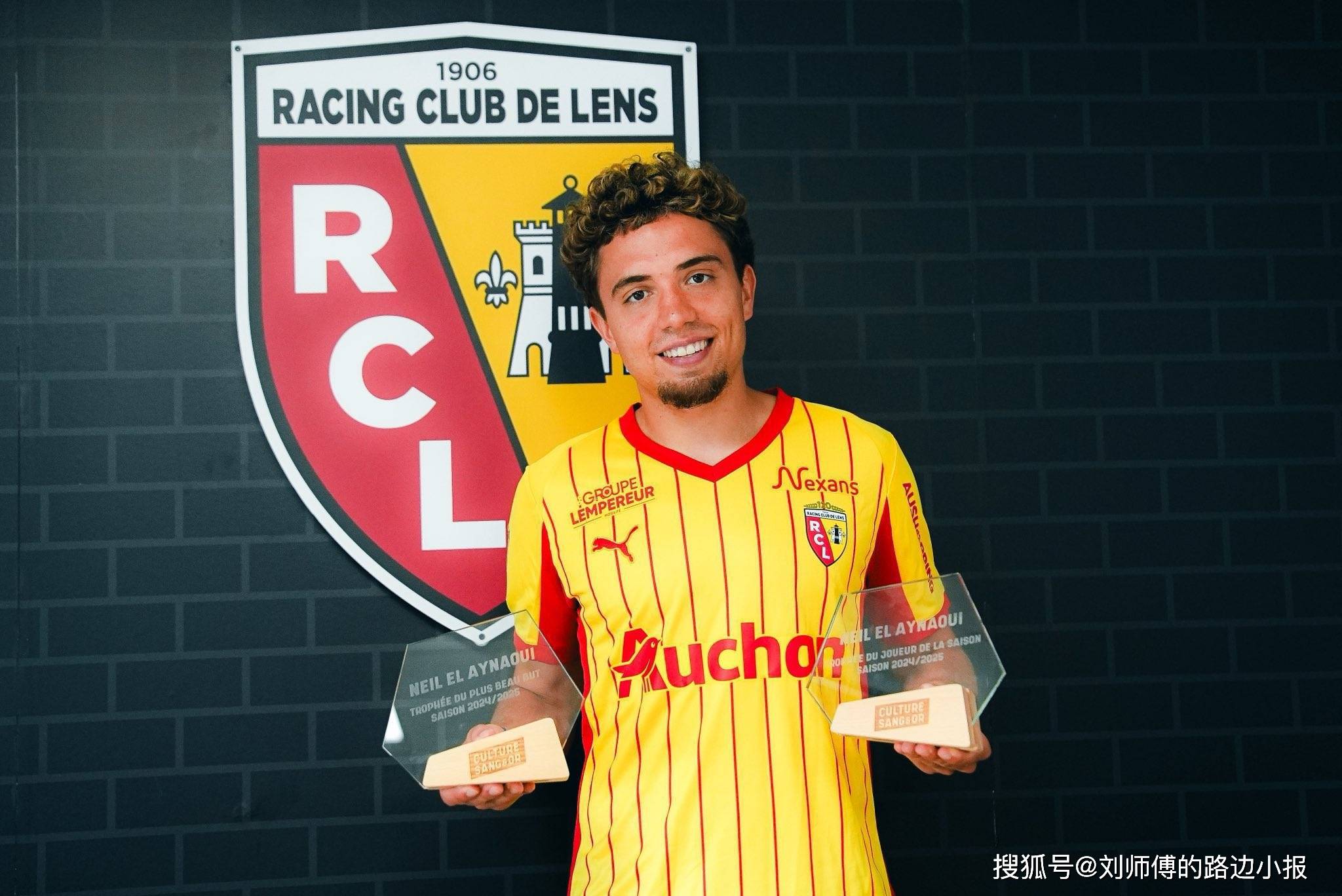 英超冲刺阶段再迎强敌,罗马造点机会,主帅态度:更衣室稳定,临场指挥获称赞的简单介绍 英超冲刺阶段再迎强敌,罗马造点机会,主帅态度:更衣室稳定,临场指挥获称赞的简单介绍